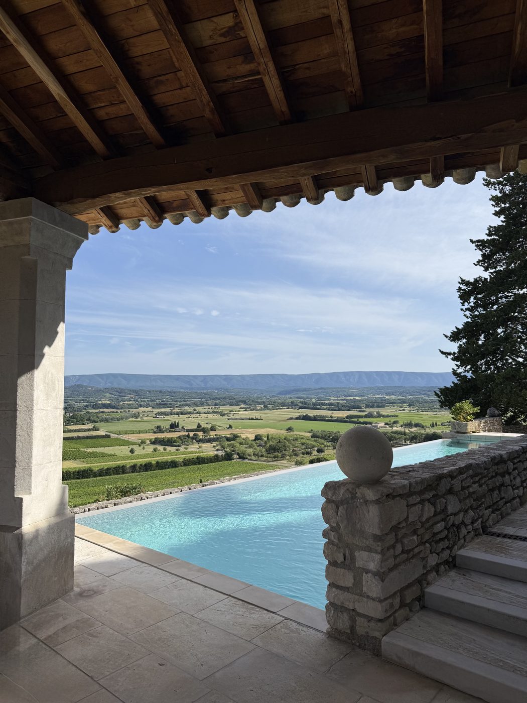 Infinity pool overlooking the Luberon valley